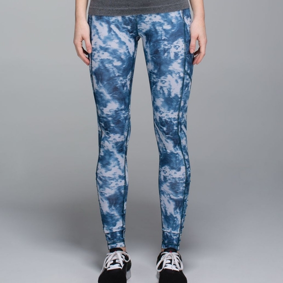 lululemon athletica Pants - EUC Lululemon Speed Tight III *All Full-On Luxtreme Sea Side Silver Fox Alberta